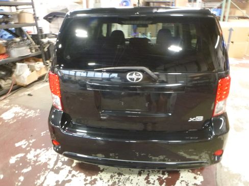 Used 2013 Scion xB image 7