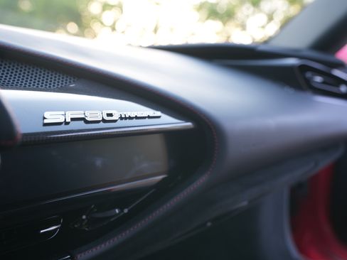 Used 2021 Ferrari SF90 Stradale image 12