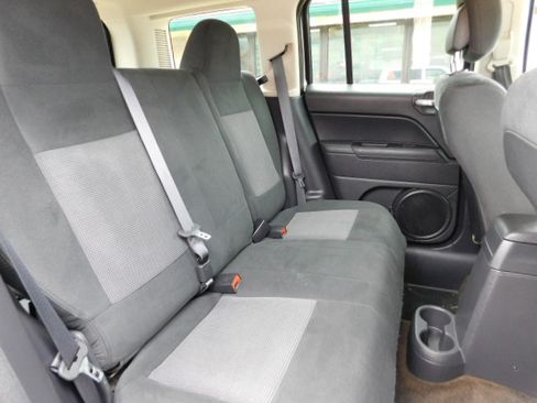 Used 2017 Jeep Patriot Sport image 20