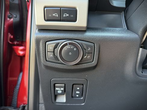 Used 2019 Ford F150 Lariat image 43