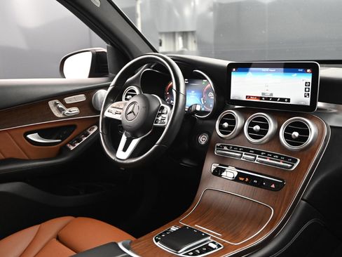 Used 2020 Mercedes-Benz GLC 300 image 42