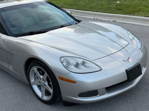 Used 2005 Chevrolet Corvette Coupe RWD image 63