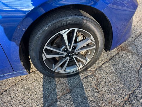 Used 2024 Kia Forte LXS image 28