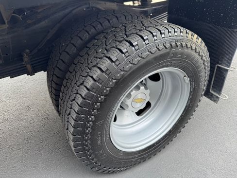 Used 2015 Chevrolet Express 3500 image 19