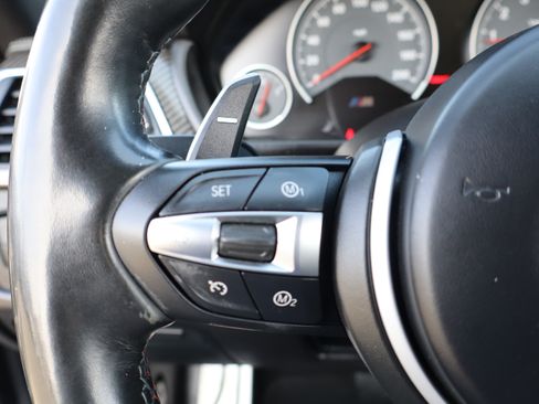 Used 2018 BMW M4 Competition image 27