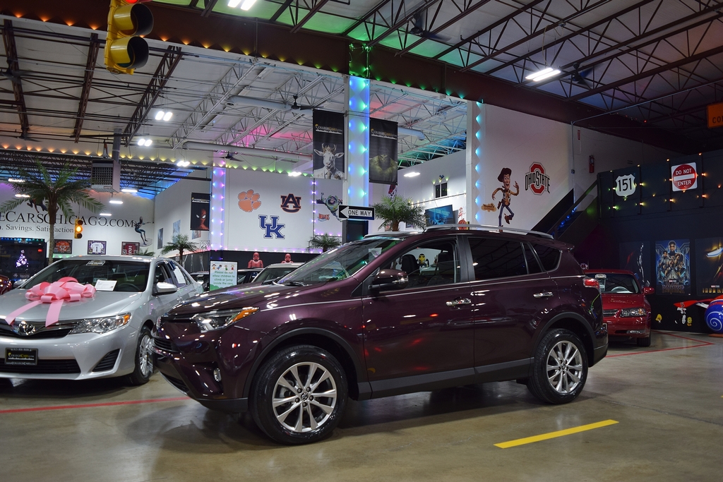 Used 2017 Toyota RAV4 Limited FWD image 3