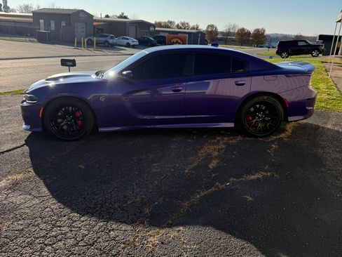 Used 2016 Dodge Charger SRT Hellcat image 6