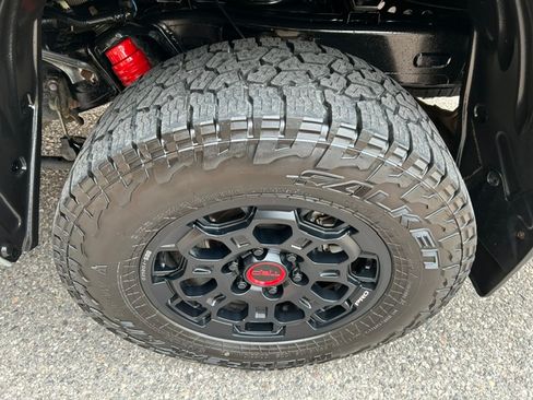 Used 2022 Toyota Tundra 4x4 CrewMax TRD Pro Hybrid image 28