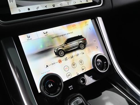 Used 2022 Land Rover Range Rover Sport SVR image 32