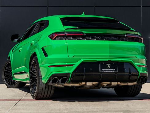Used 2025 Lamborghini Urus SE AWD/4WD image 4