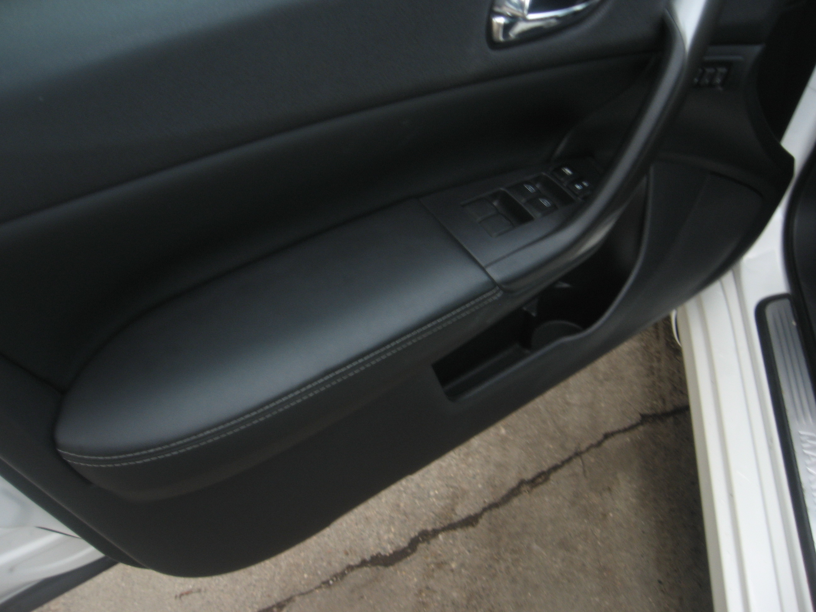 Used 2012 Nissan Maxima SV FWD image 8