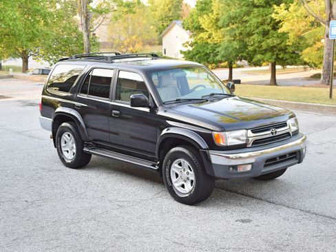 Used 2001 Toyota 4Runner SR5 image 15