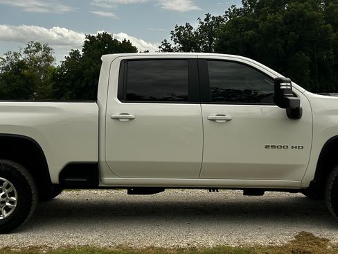 Used 2023 Chevrolet Silverado 2500 4x4 Crew Cab LT image 9