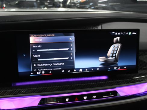 Used 2023 BMW i7 xDrive60 AWD/4WD image 23