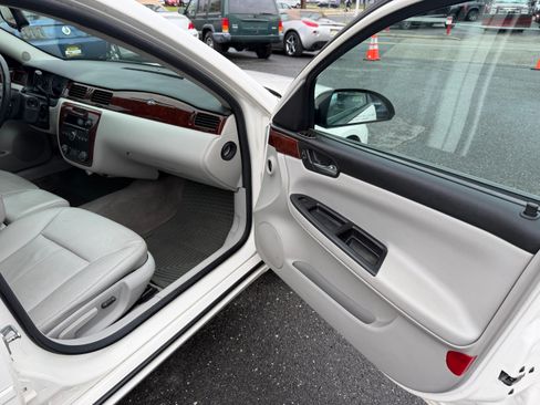 Used 2007 Chevrolet Impala LT FWD image 15