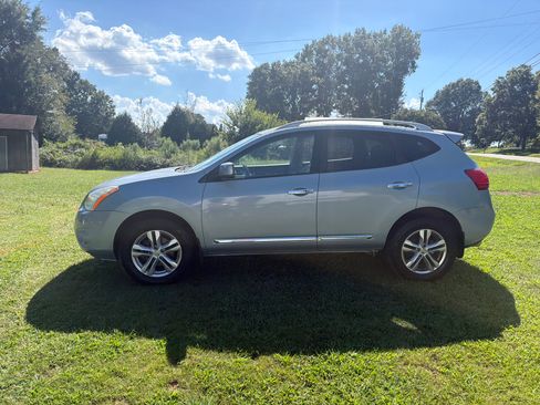 Used 2013 Nissan Rogue AWD image 19