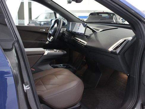 Used 2024 BMW iX M60 AWD/4WD image 39