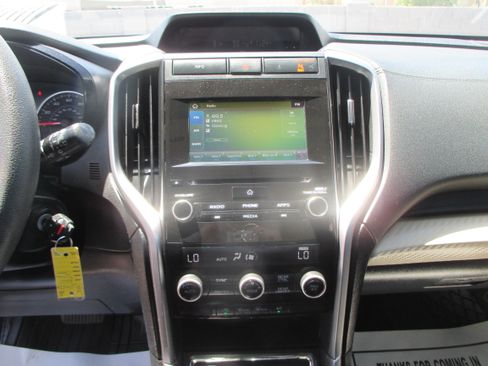 Used 2020 Subaru Ascent 8-Passenger AWD/4WD image 10