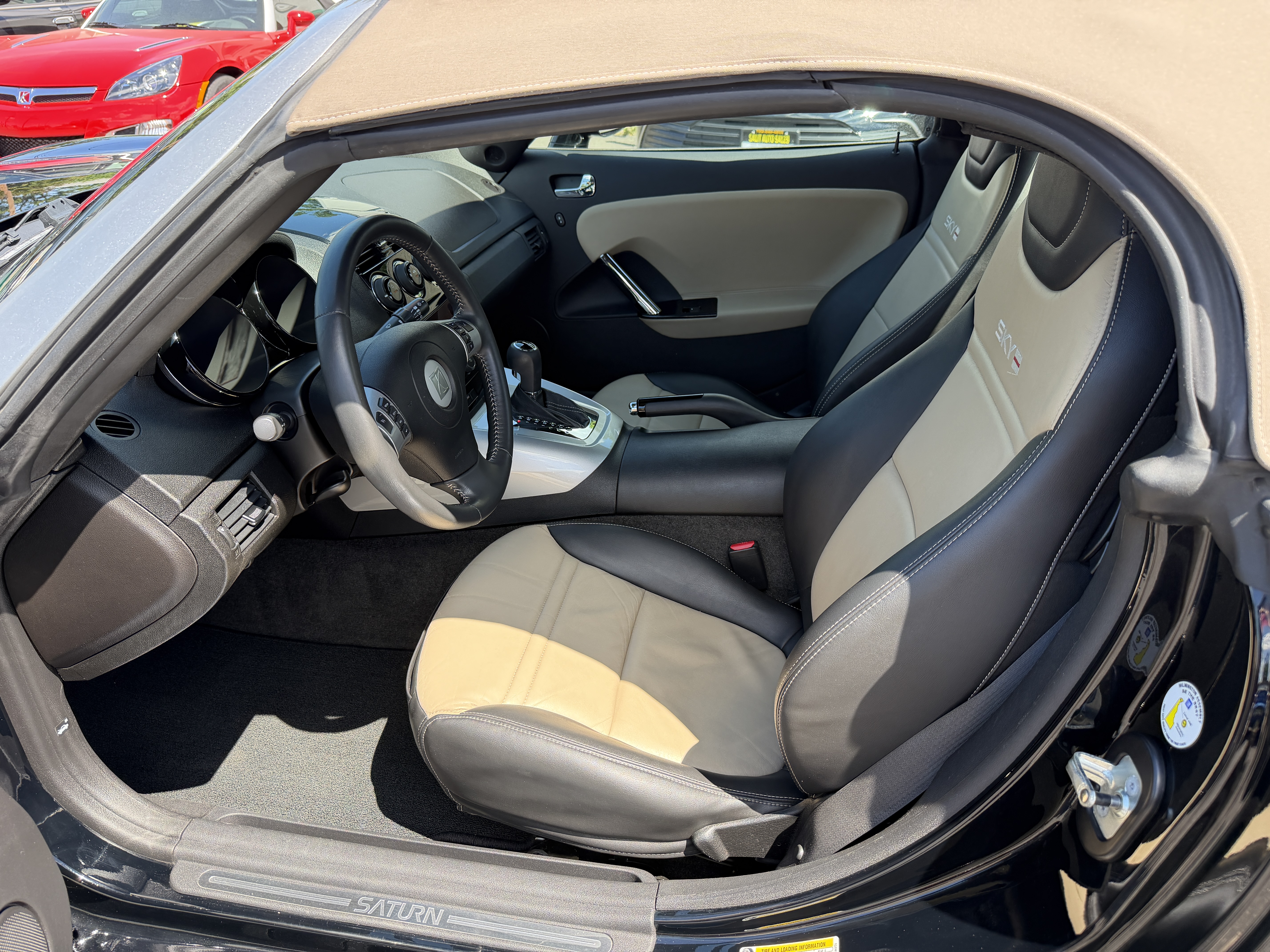 Used 2007 Saturn Sky Red Line RWD image 4