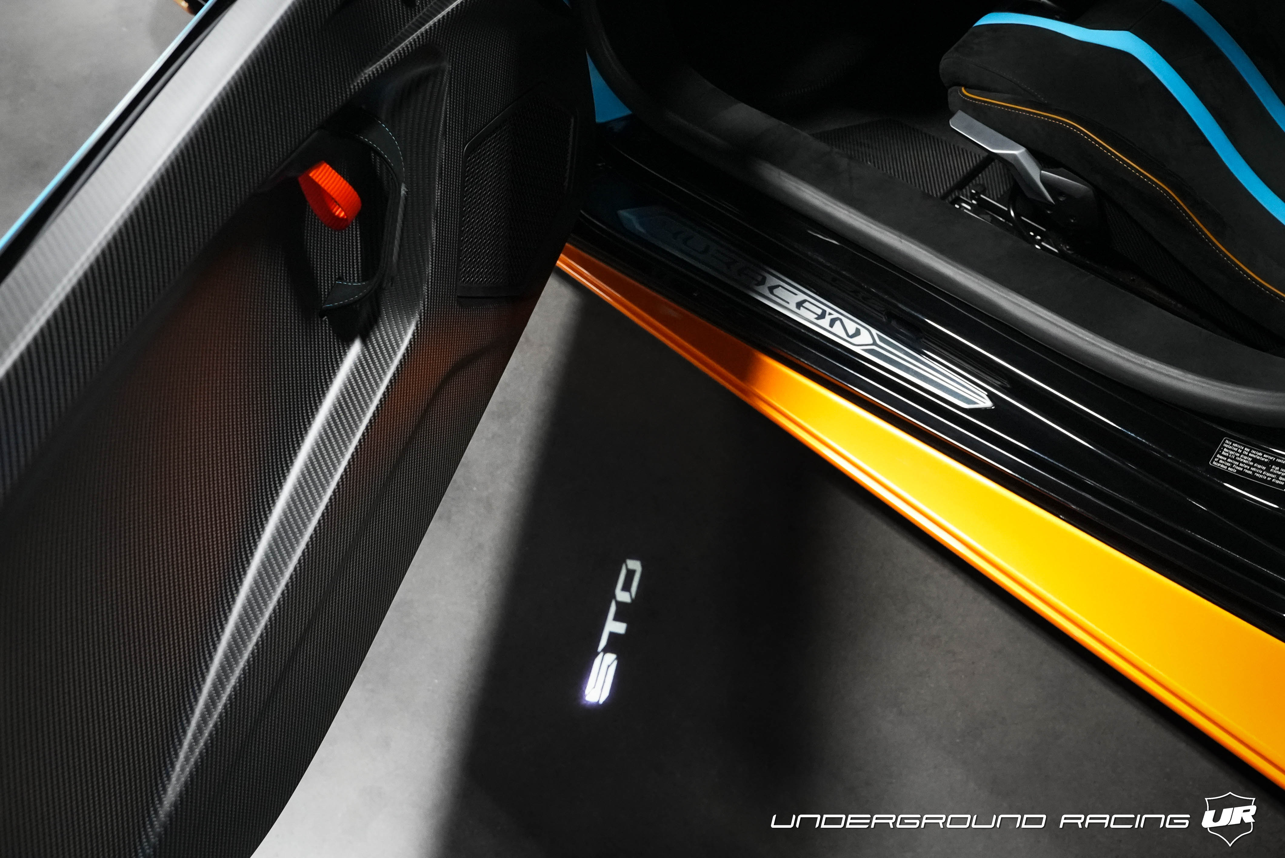 Used 2022 Lamborghini Huracan STO Coupe RWD image 16