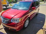 Used 2013 Chrysler Town & Country Touring image 3