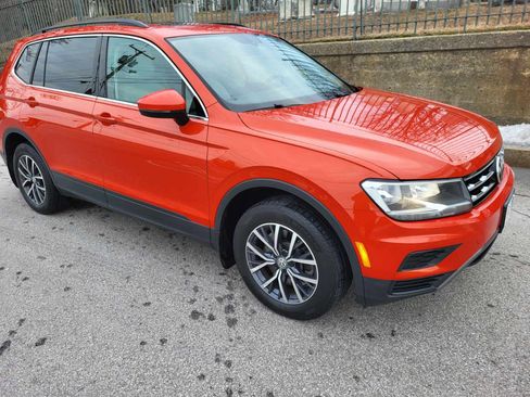 Used 2019 Volkswagen Tiguan SE image 2