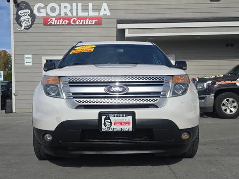 Used 2012 Ford Explorer XLT image 2