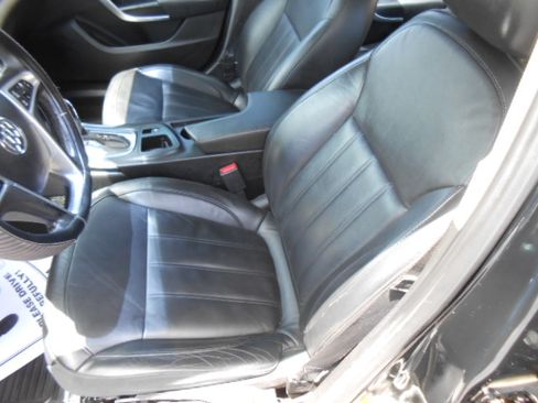 Used 2013 Buick Regal Premium FWD image 10