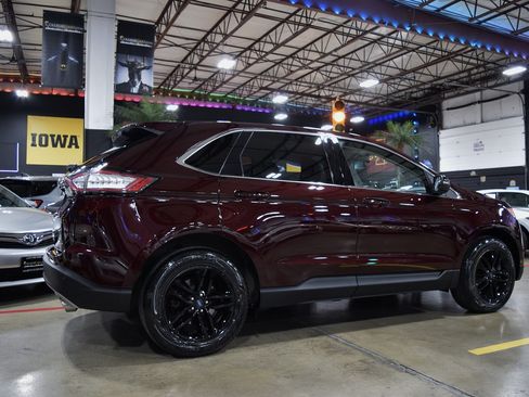 Used 2018 Ford Edge SEL image 14