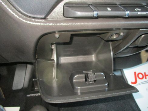 Used 2019 Chevrolet Silverado 1500 LD image 42