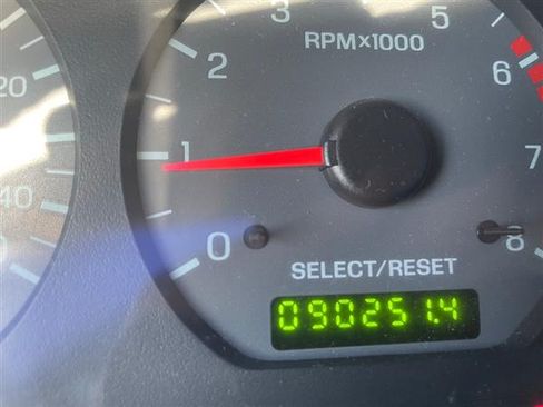 Used 2001 Ford Mustang GT Deluxe image 18