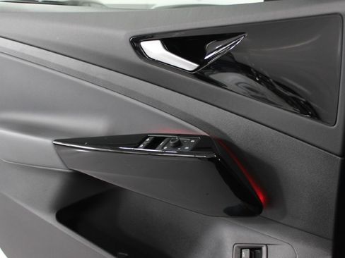 Used 2022 Volkswagen ID.4 Pro S image 27