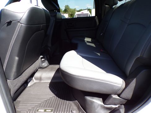 Used 2023 RAM 2500 4x4 Crew Cab Tradesman image 9