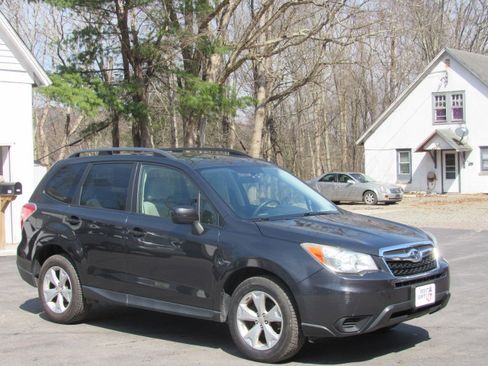 Used 2015 Subaru Forester 2.5i Premium image 11