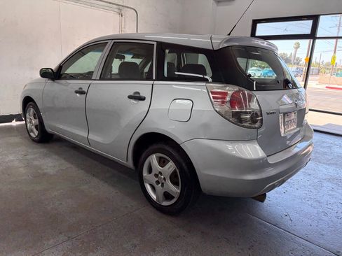 Used 2005 Toyota Matrix UNAVAIL FWD image 7