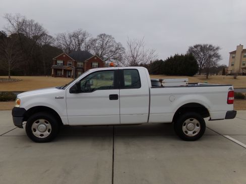 Used 2005 Ford F150 XLT AWD/4WD image 2