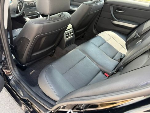 Used 2011 BMW 328i xDrive Sedan AWD/4WD image 11