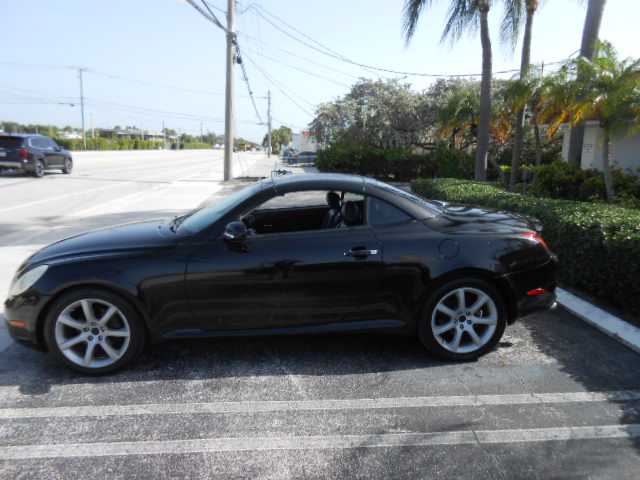 Used 2002 Lexus SC 430 Convertible RWD image 3
