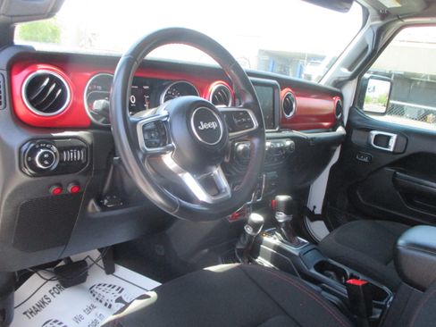 Used 2020 Jeep Gladiator Rubicon Pickup 4D 5 ft AWD/4WD image 5