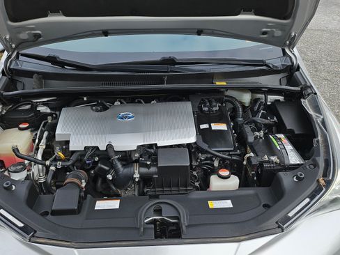 Used 2016 Toyota Prius Four Touring image 22