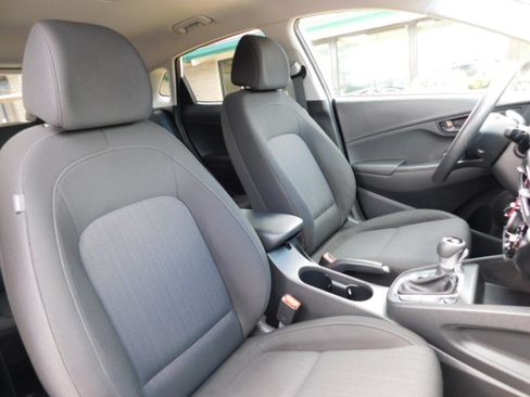 Used 2022 Hyundai Kona SEL image 22