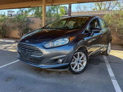 Used 2019 Ford Fiesta SE image 2