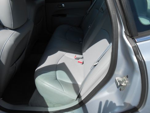 Used 2005 Buick LaCrosse CXL image 13