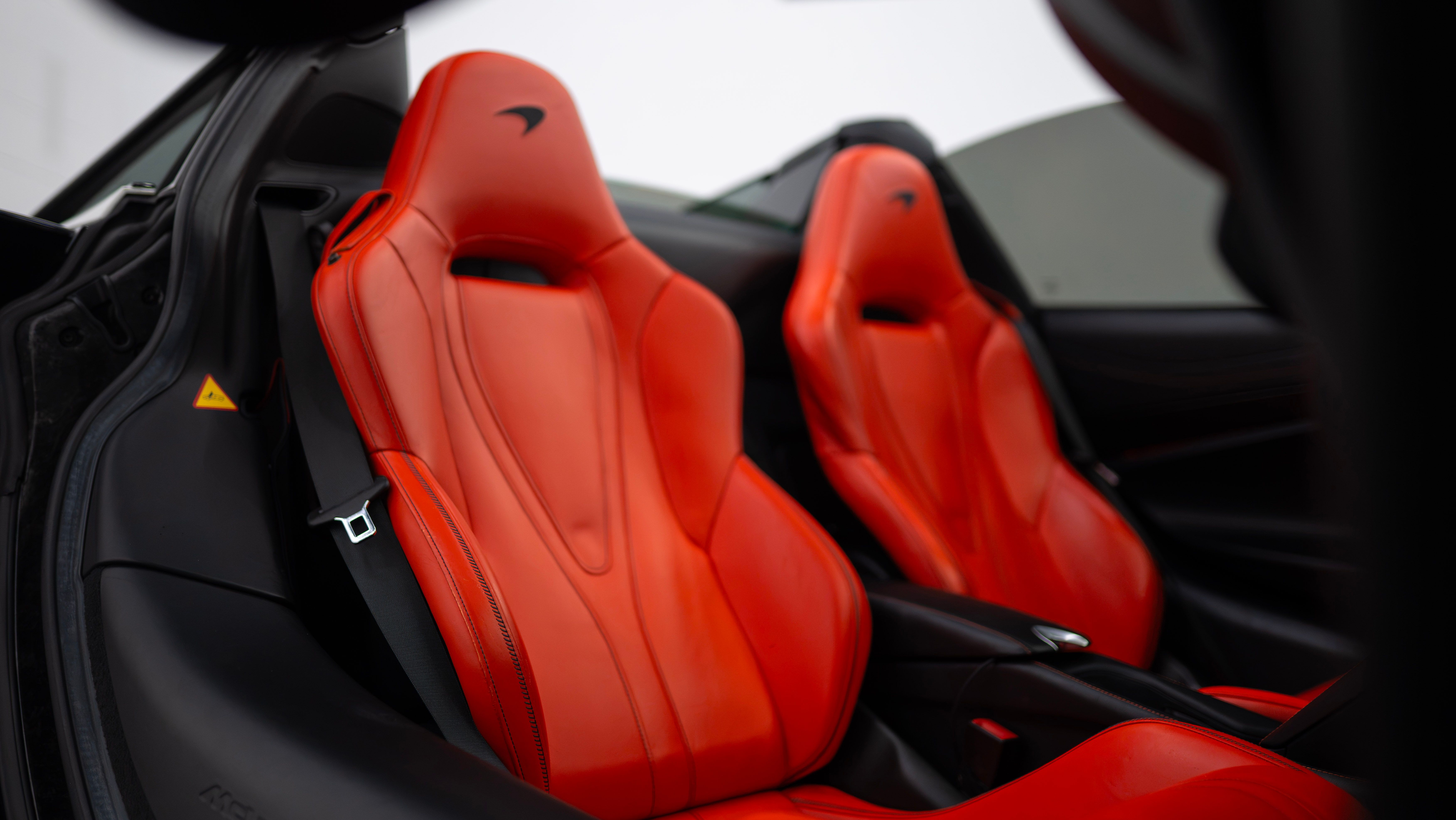 Used 2020 McLaren 720S Spider RWD image 14