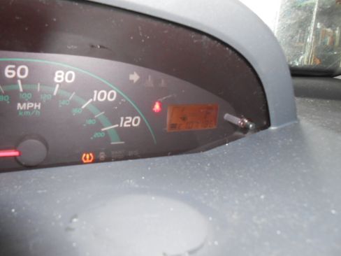 Used 2008 Toyota Yaris 2-Door Hatchback FWD image 15