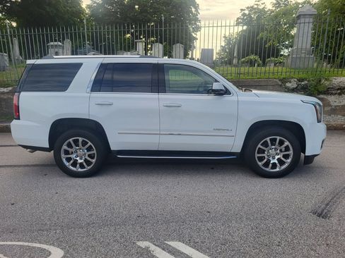 Used 2017 GMC Yukon 4WD Denali image 3