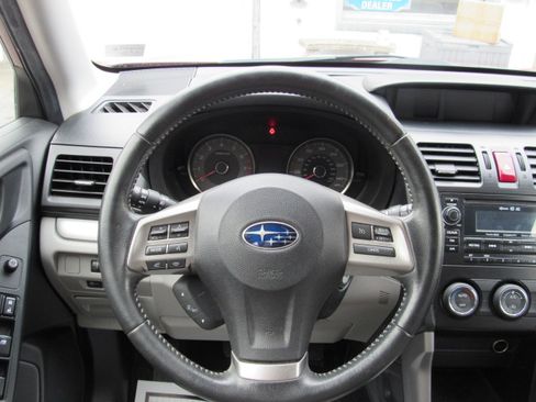 Used 2014 Subaru Forester 2.5i Limited image 18