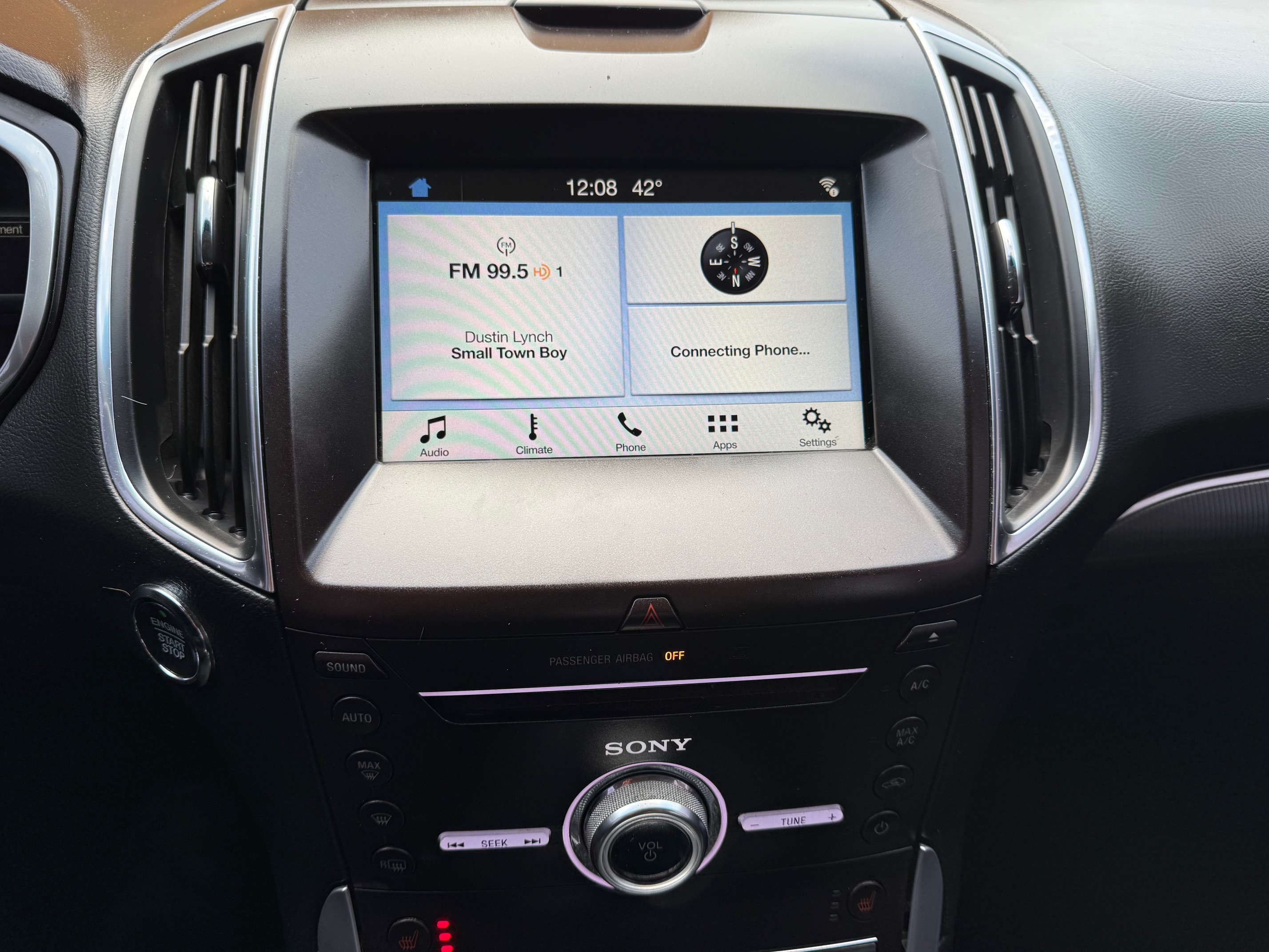 Used 2018 Ford Edge Titanium AWD/4WD image 14
