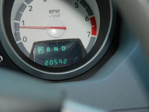 Used 2010 Dodge Grand Caravan SE FWD image 15