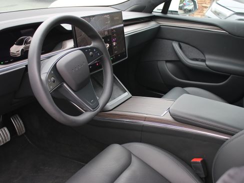 Used 2023 Tesla Model S image 5